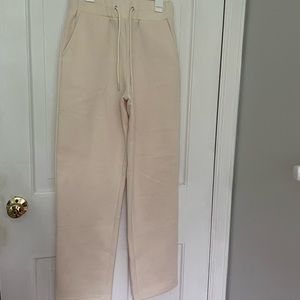 COMFY AND CUTE PRINCESS POLLY SWEATS